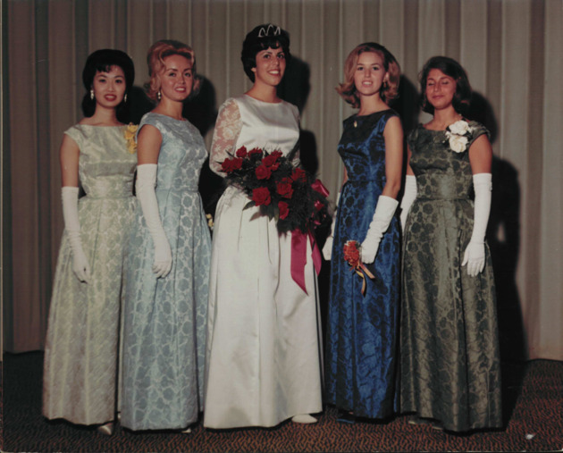 Campus Queen 1963-1964, Cynthia Farina with her court