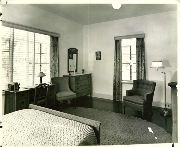 Double dorm room in Kelley House