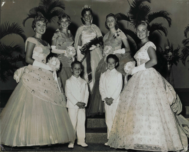 Campus Queen 1959-1960, Judith O'Neill with her court