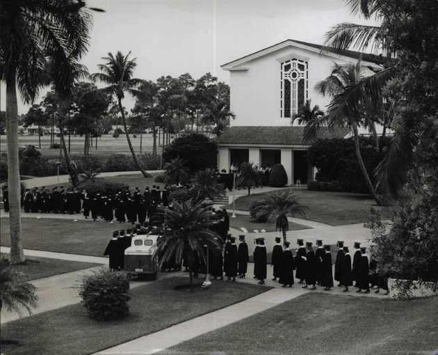 Students walk in procession to Cor Jesu Chapel