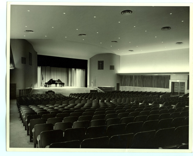 Broad Center for the Performing Arts interior view